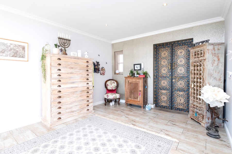 3 Bedroom Property for Sale in Fresnaye Western Cape